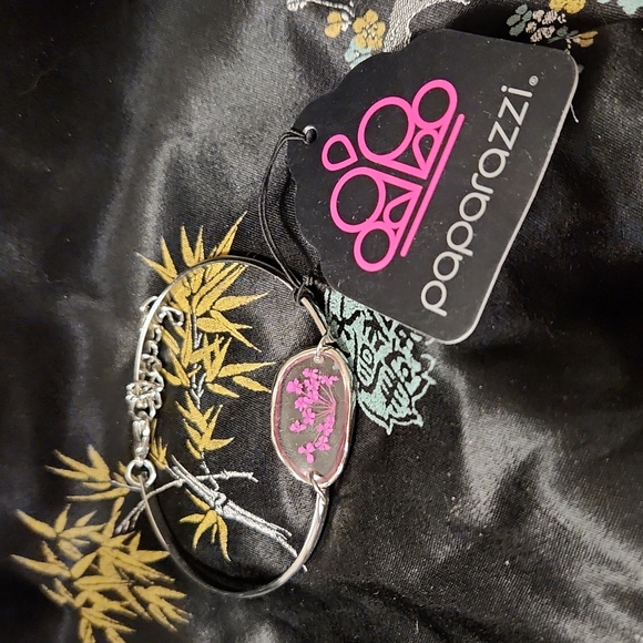 Paparazzi Dried Flower Bracelet - Picture 2 of 2